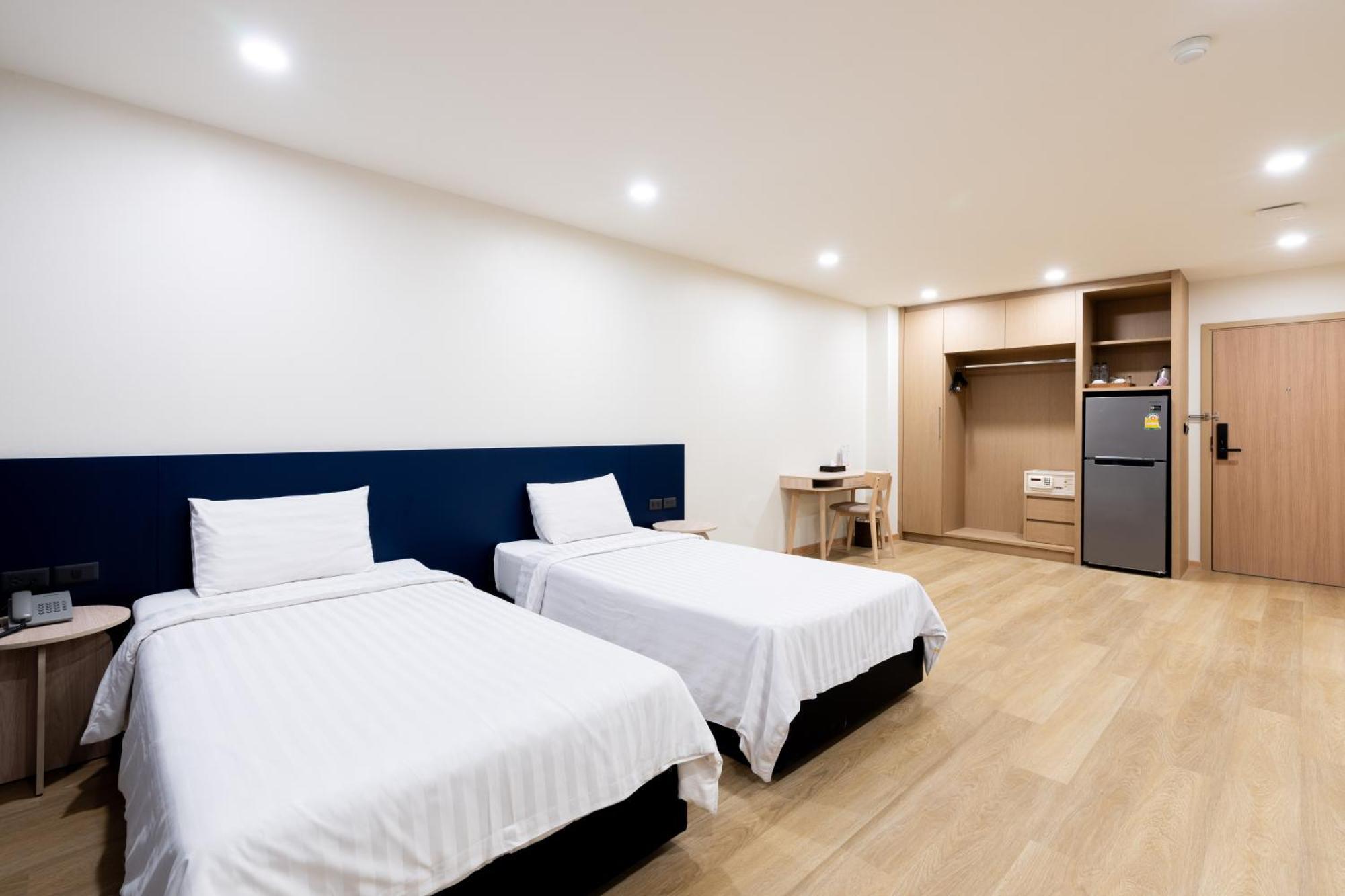 Ca Hotel And Residence Phuket - Sha Extra Plus Exteriör bild