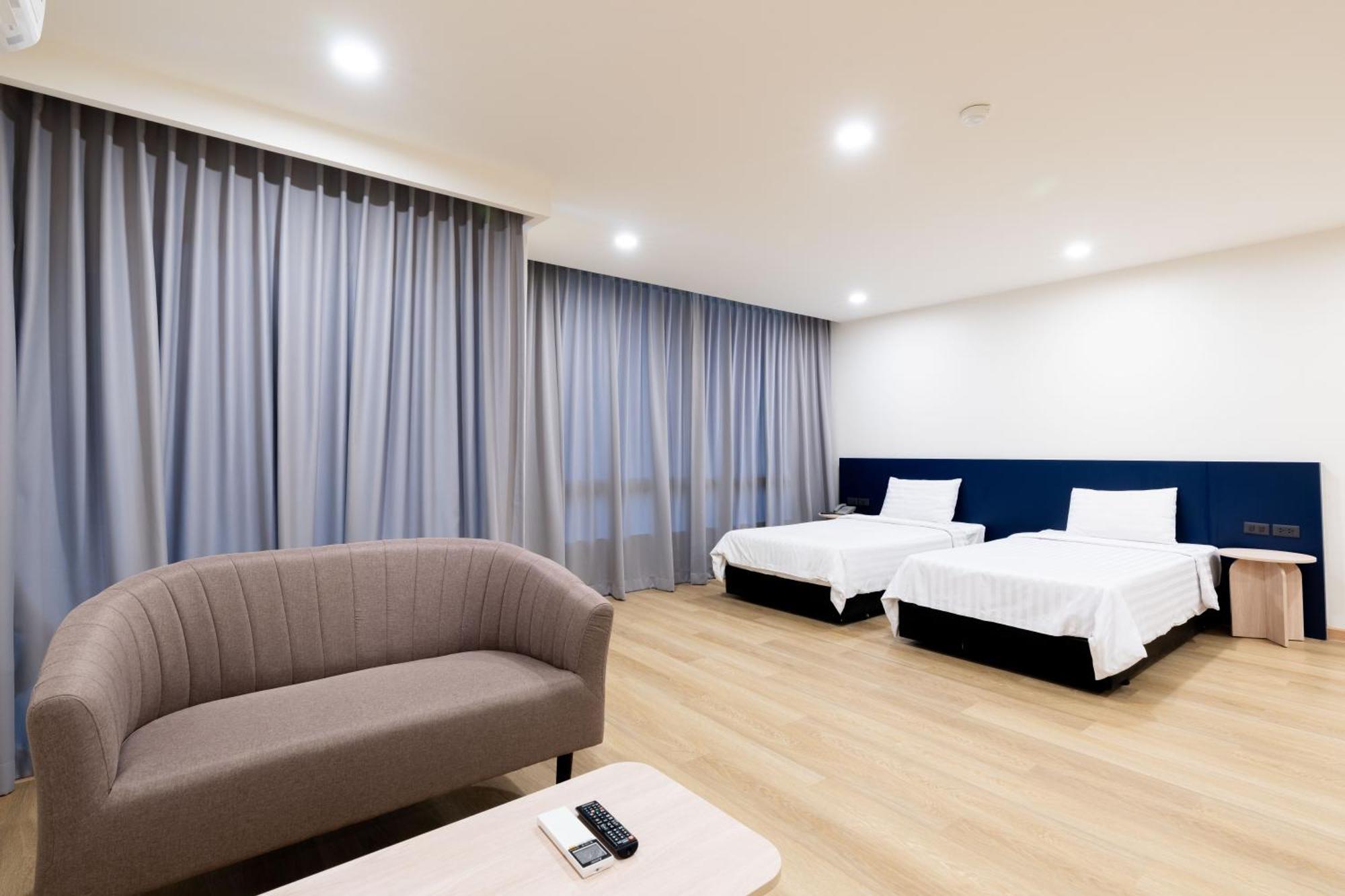 Ca Hotel And Residence Phuket - Sha Extra Plus Exteriör bild