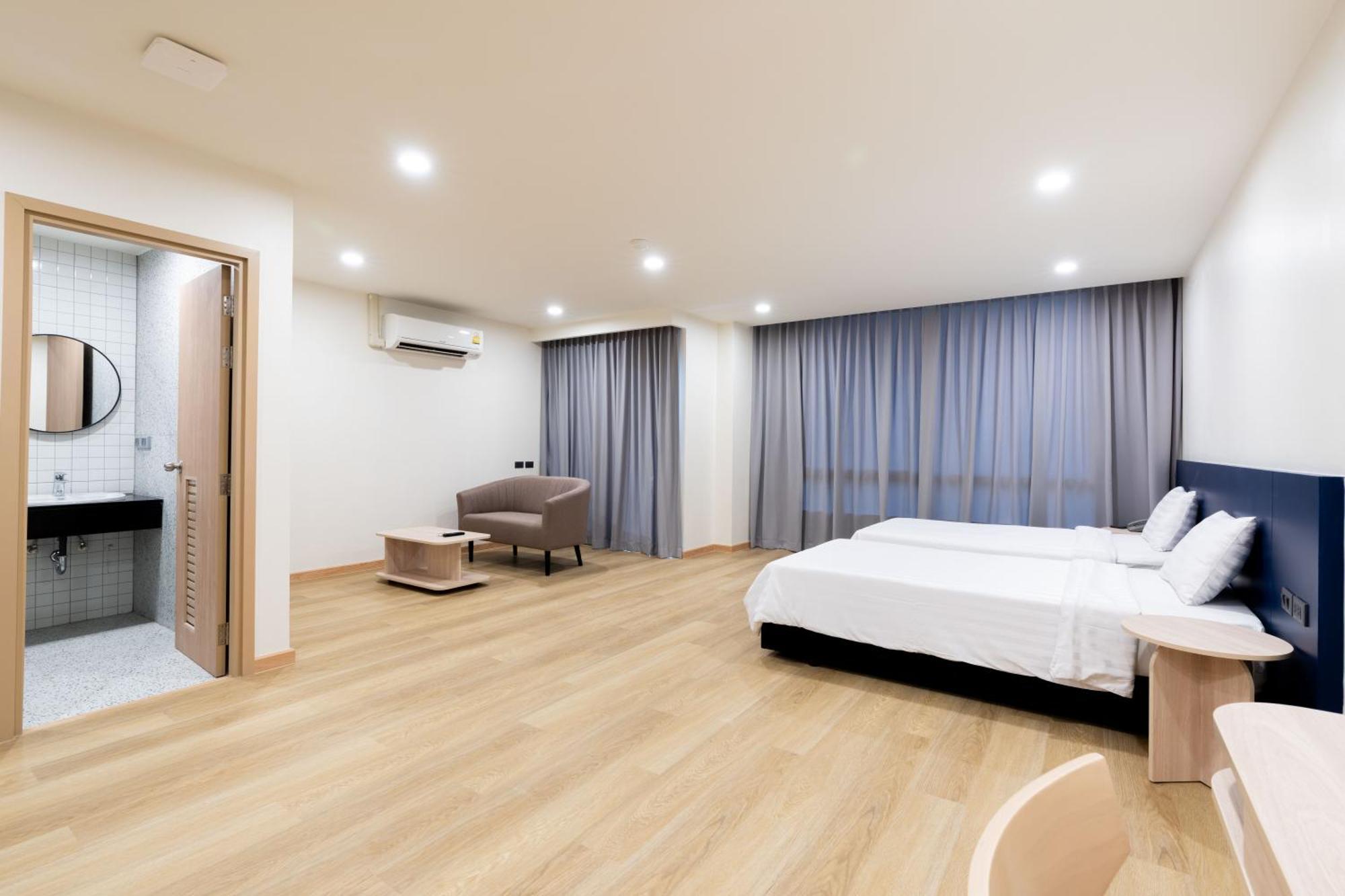 Ca Hotel And Residence Phuket - Sha Extra Plus Exteriör bild