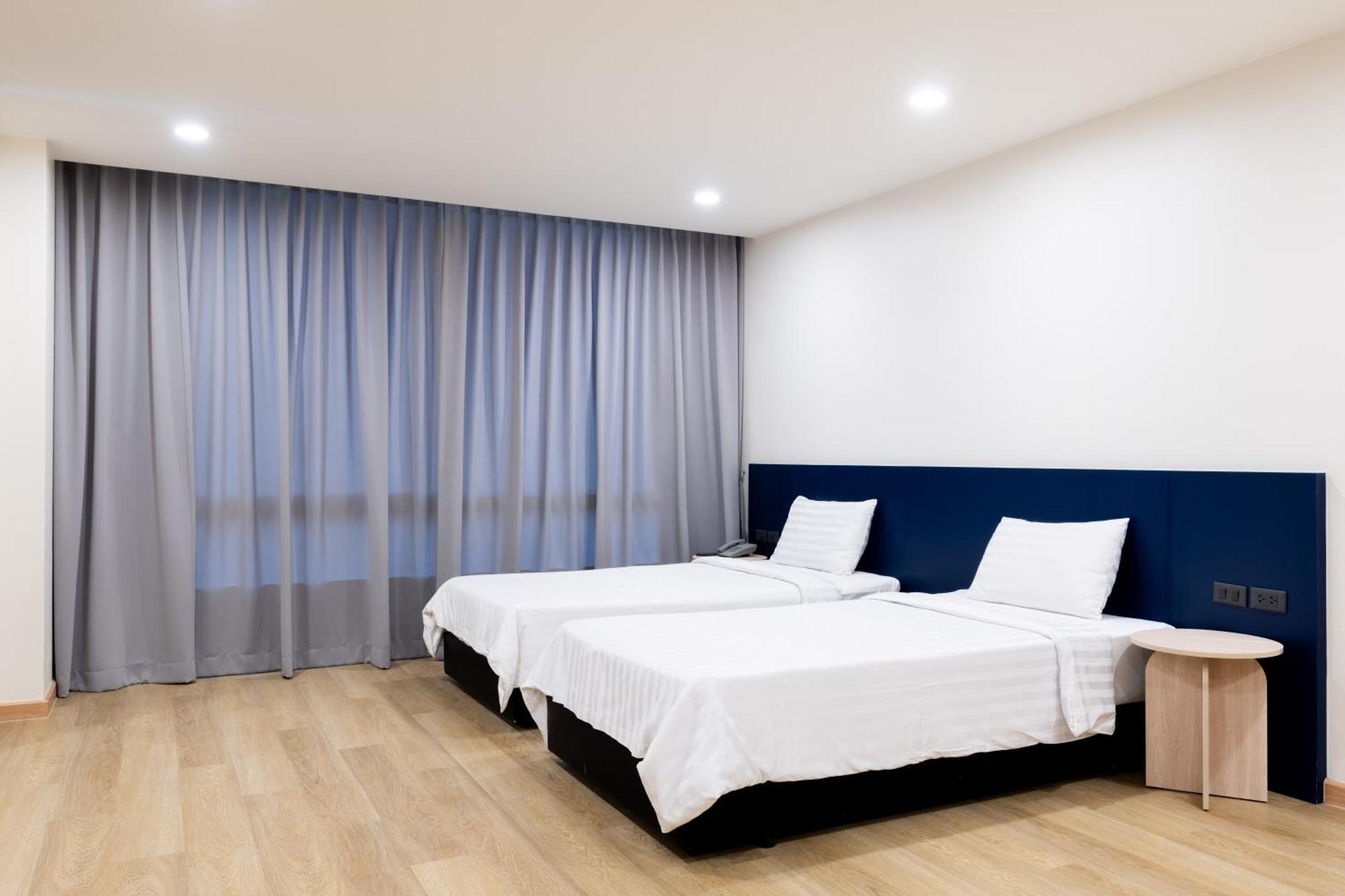 Ca Hotel And Residence Phuket - Sha Extra Plus Exteriör bild