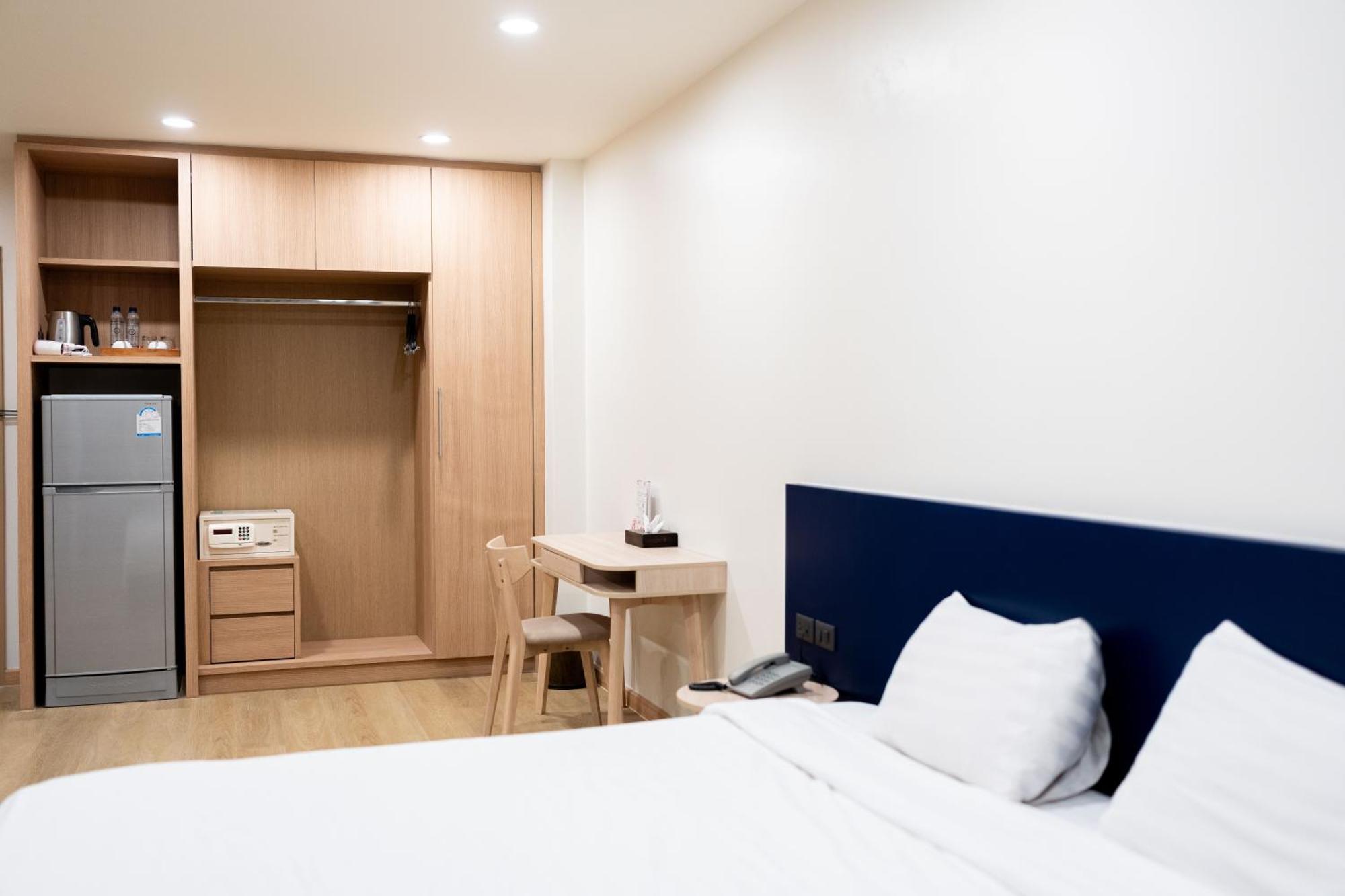 Ca Hotel And Residence Phuket - Sha Extra Plus Exteriör bild