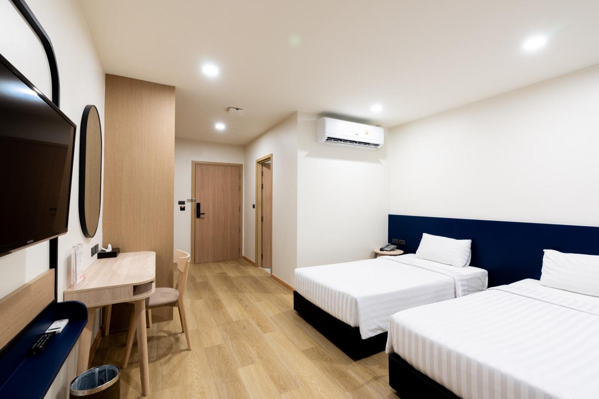 Ca Hotel And Residence Phuket - Sha Extra Plus Exteriör bild