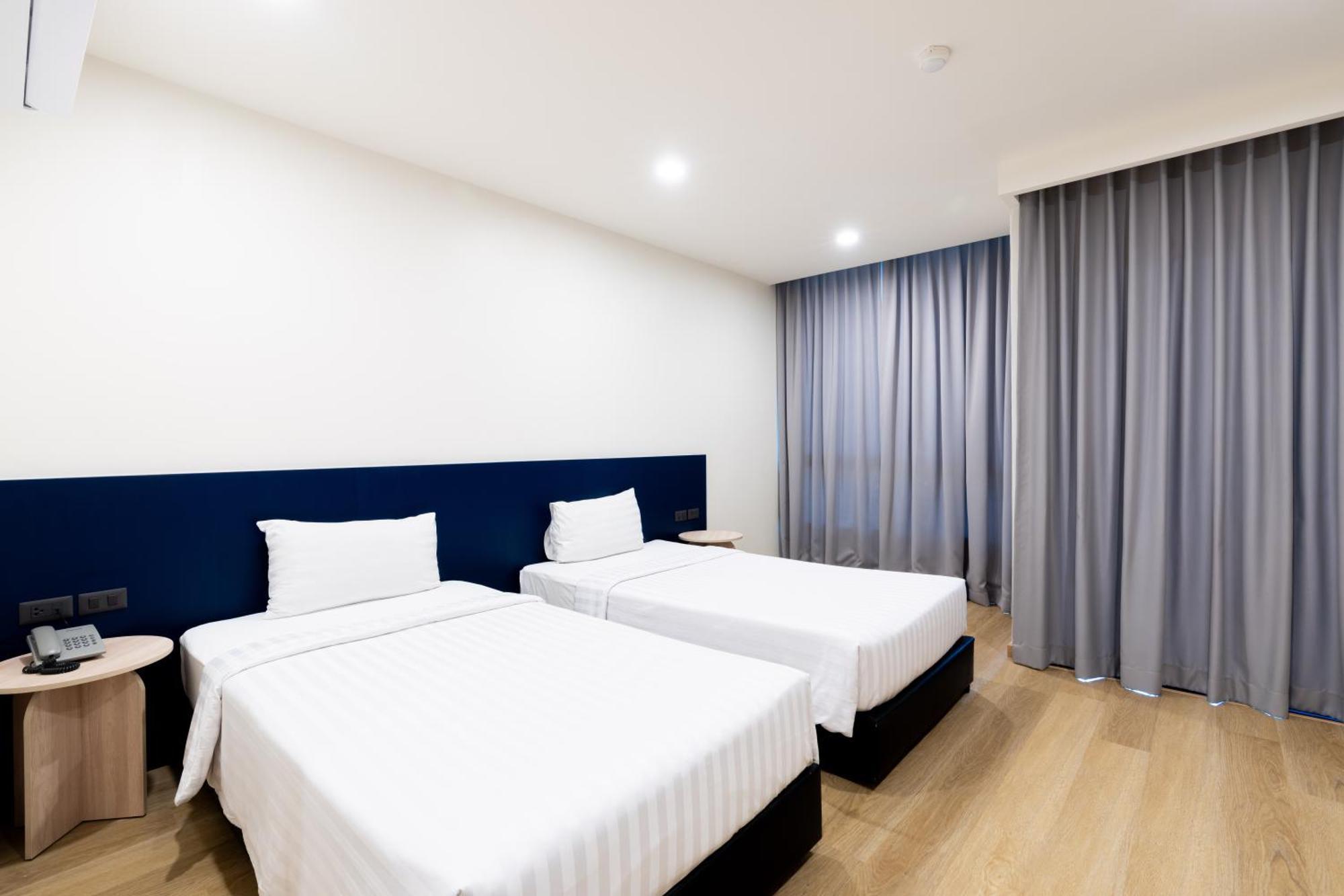 Ca Hotel And Residence Phuket - Sha Extra Plus Exteriör bild