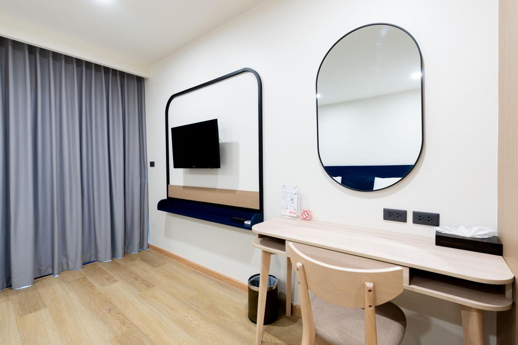 Ca Hotel And Residence Phuket - Sha Extra Plus Exteriör bild