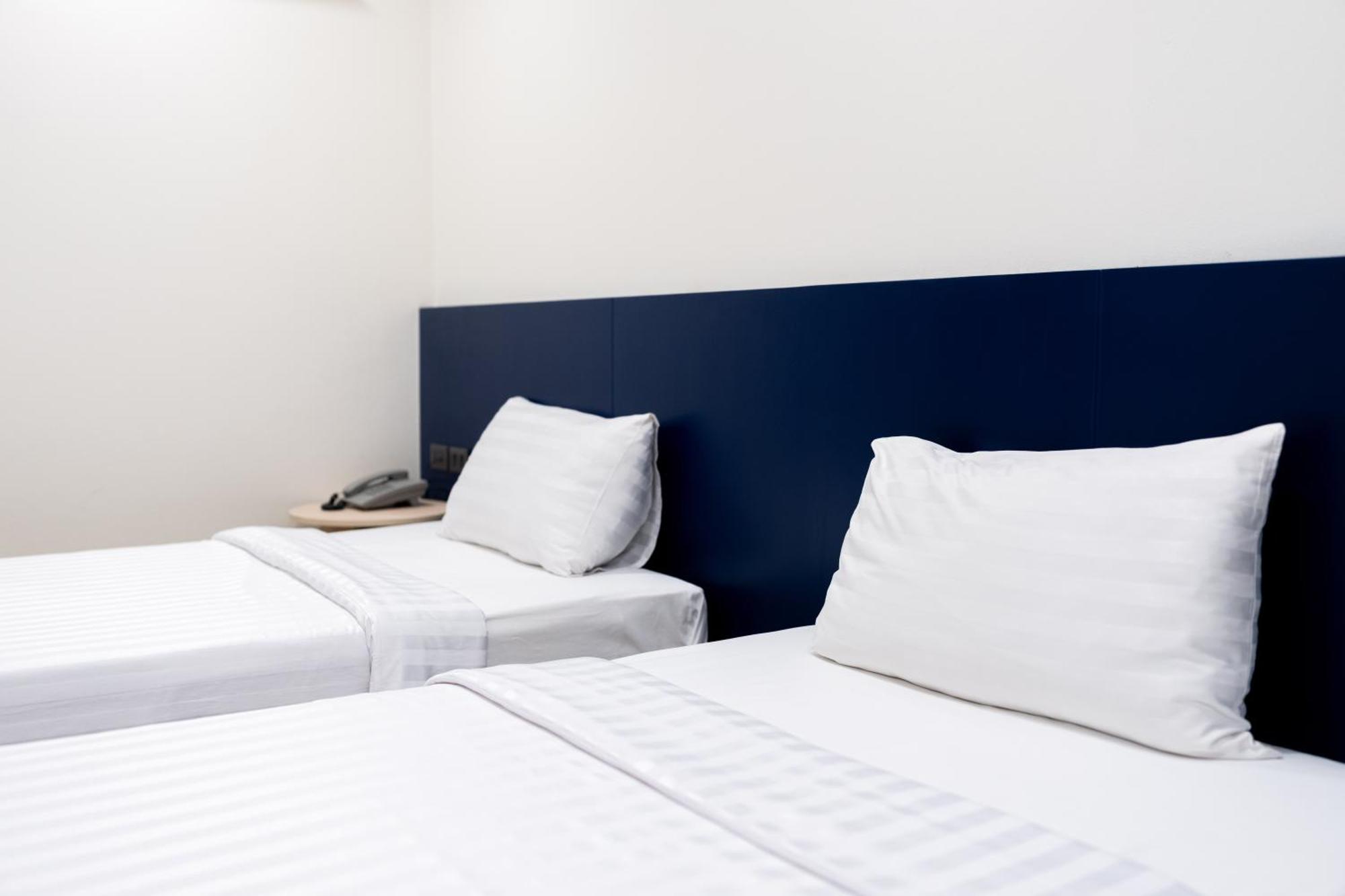 Ca Hotel And Residence Phuket - Sha Extra Plus Exteriör bild