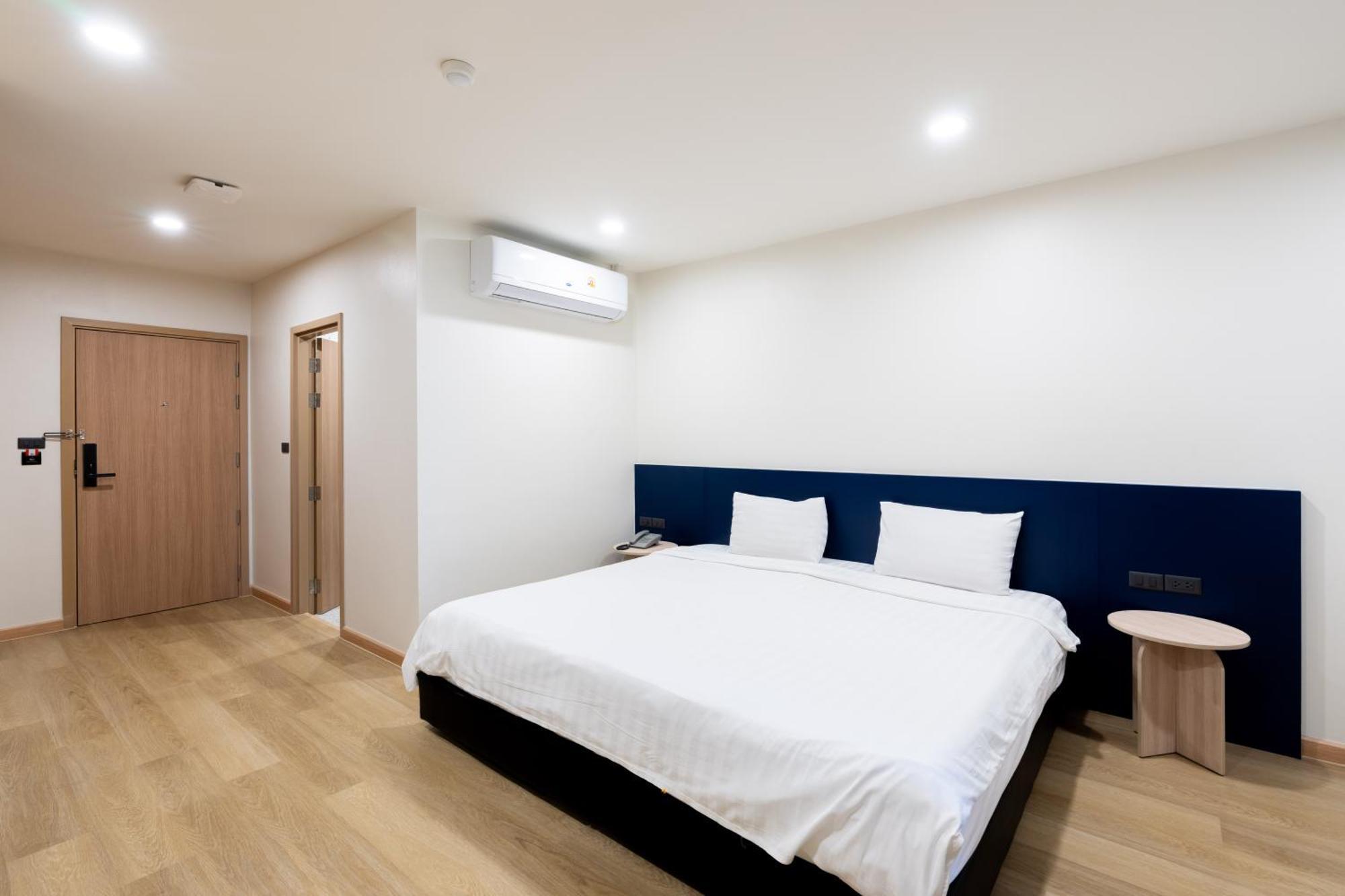 Ca Hotel And Residence Phuket - Sha Extra Plus Exteriör bild
