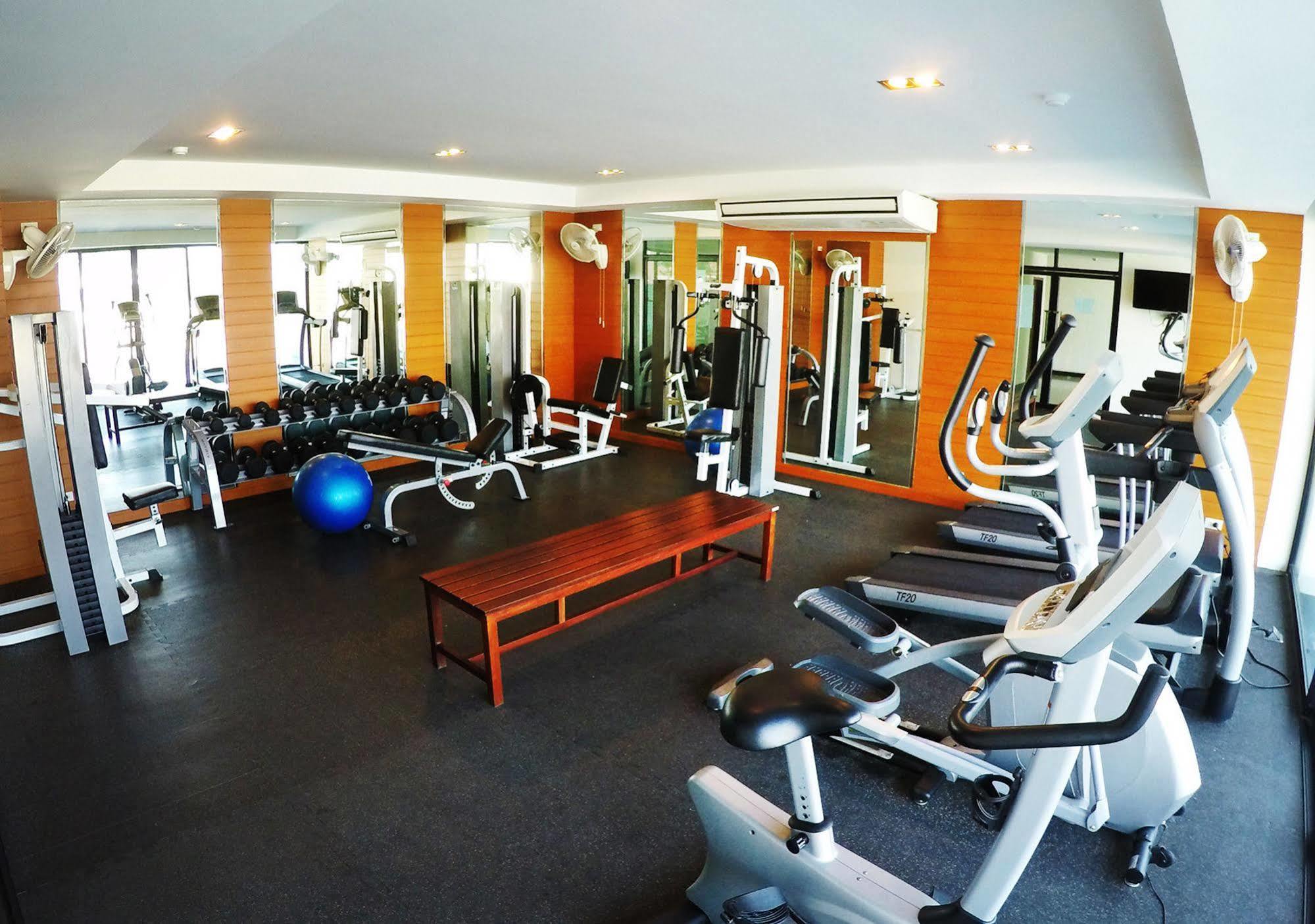 Ca Hotel And Residence Phuket - Sha Extra Plus Exteriör bild